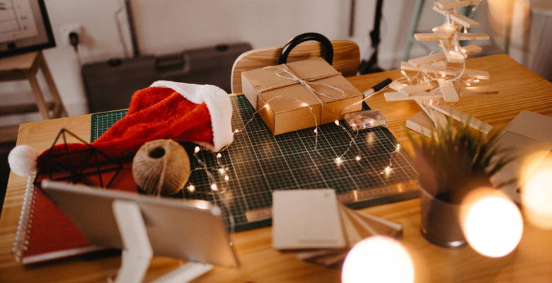 10 Unbeatable Christmas Gift Ideas for Employees & Co-Workers